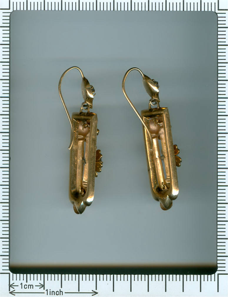 Antique 18kt red gold dangle earrings, Victorian style